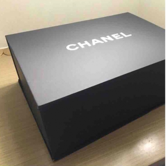 100AUTH CHANEL Pearls Black Calf Reissue Flap Bag - Picture 7 of 11